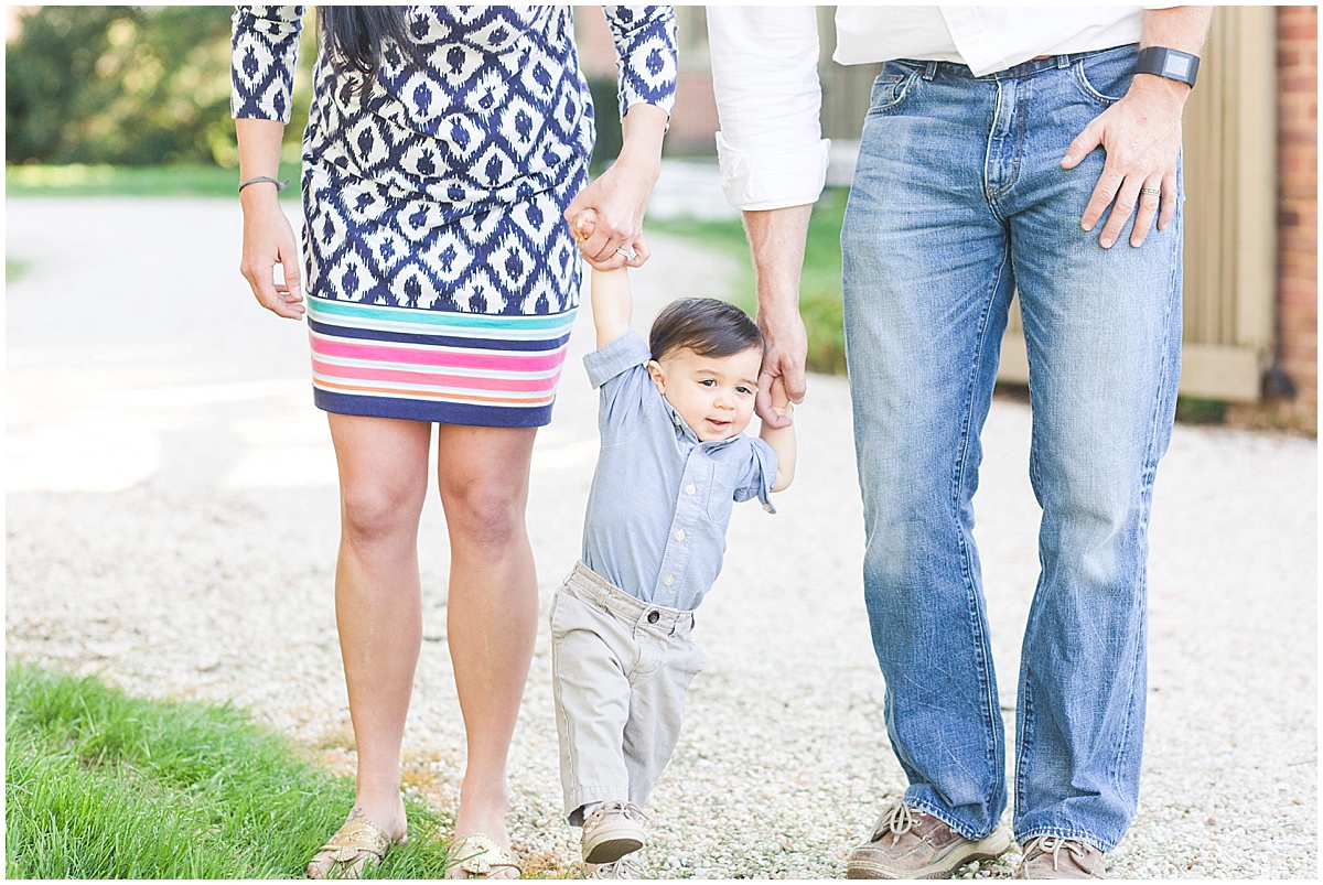 spring family photo session at great oak manor by heather baker photography
